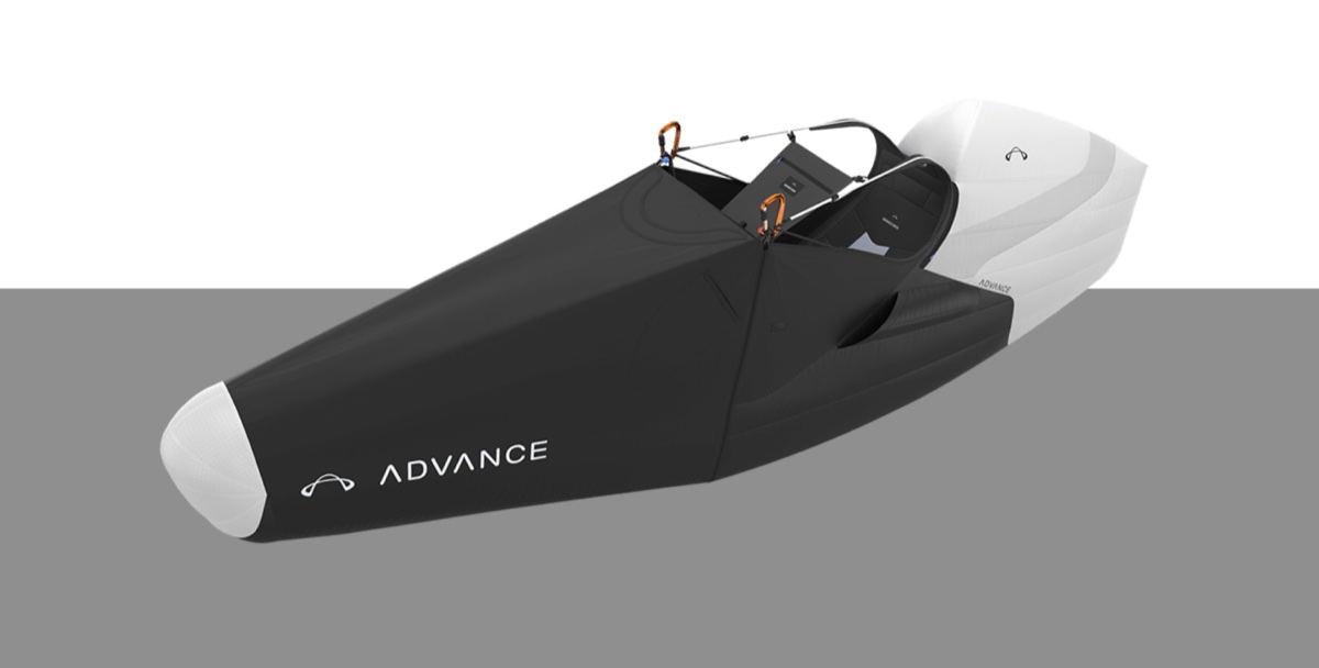 Advance Weightless — coloris Noir / Blanc