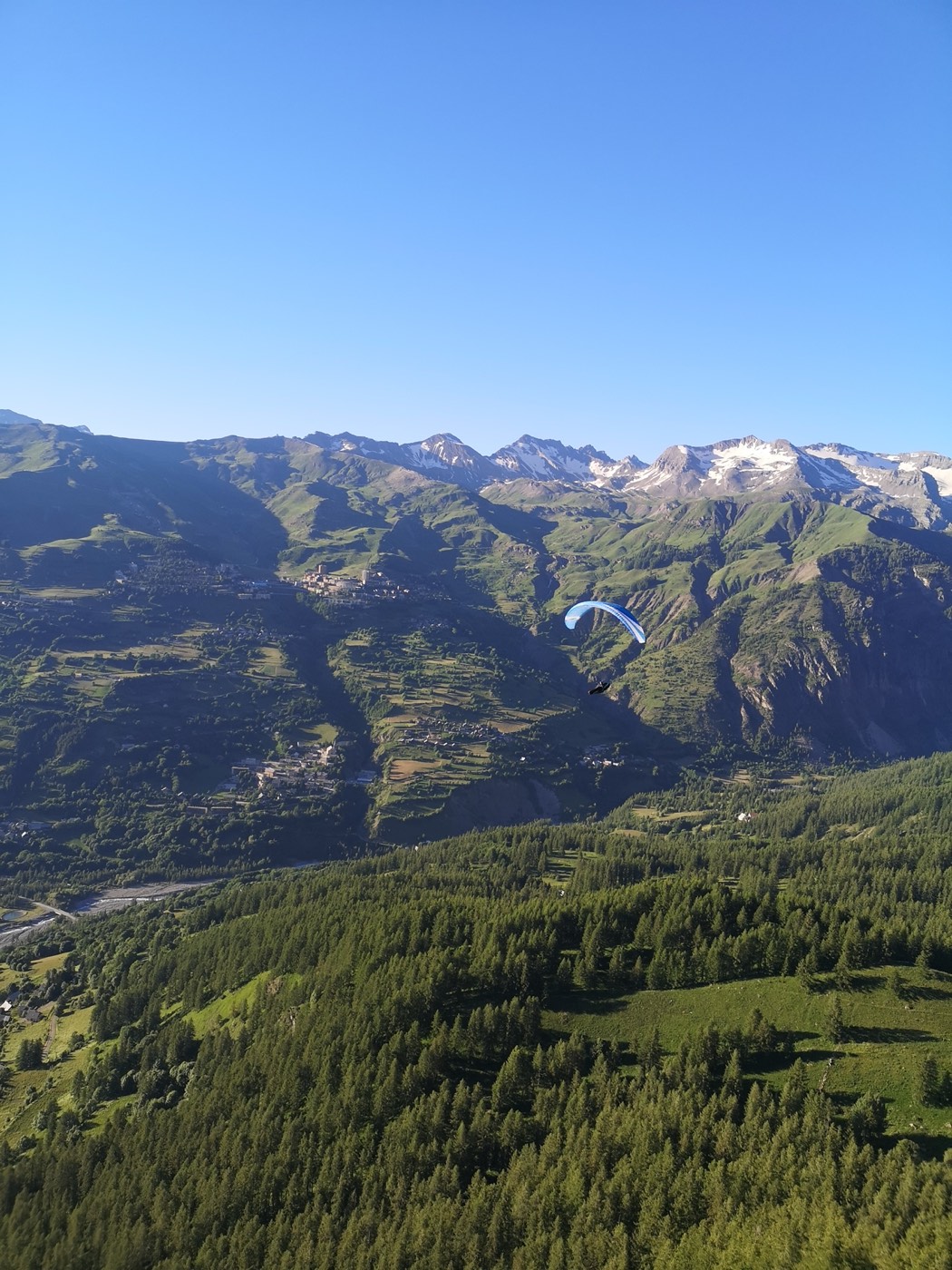 Vallée du Champsaur vue depuis le ciel
